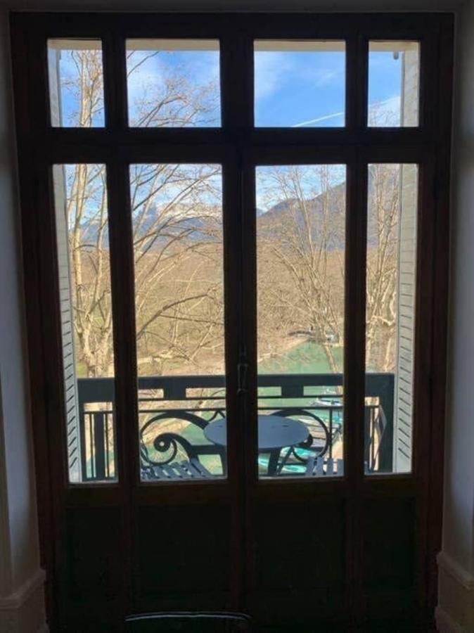 The Red Heart Of Annecy - Beautiful Apartment For 4 People Экстерьер фото